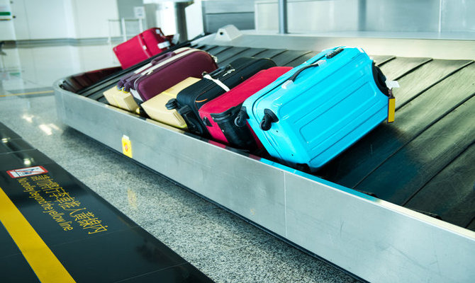 10-things-you-should-never-pack-in-your-checked-bag